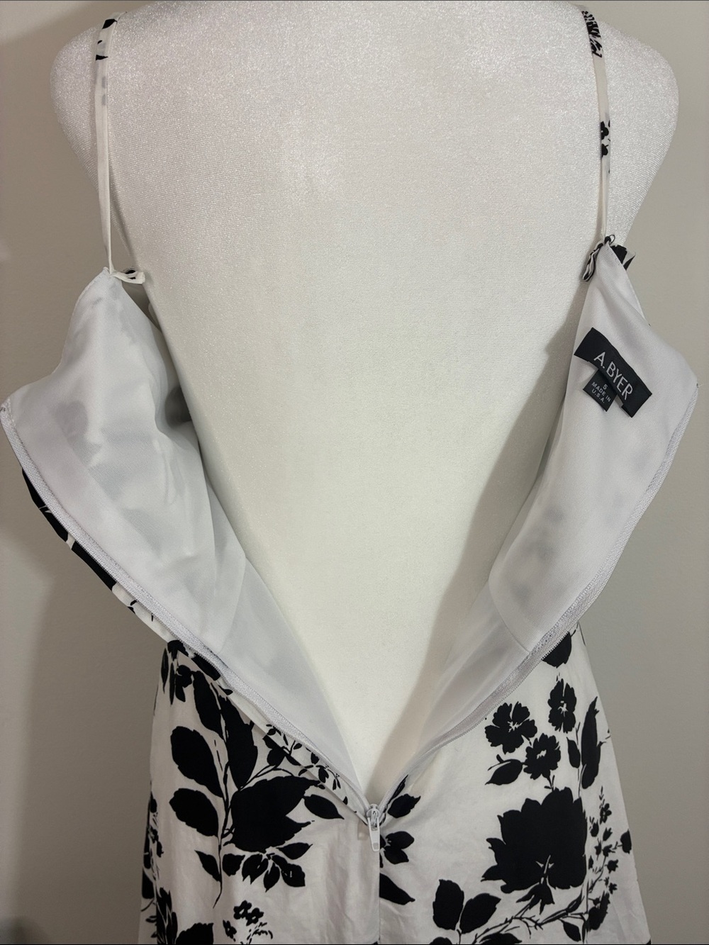 A. Byer Black and White Dress - Picture 3 of 16